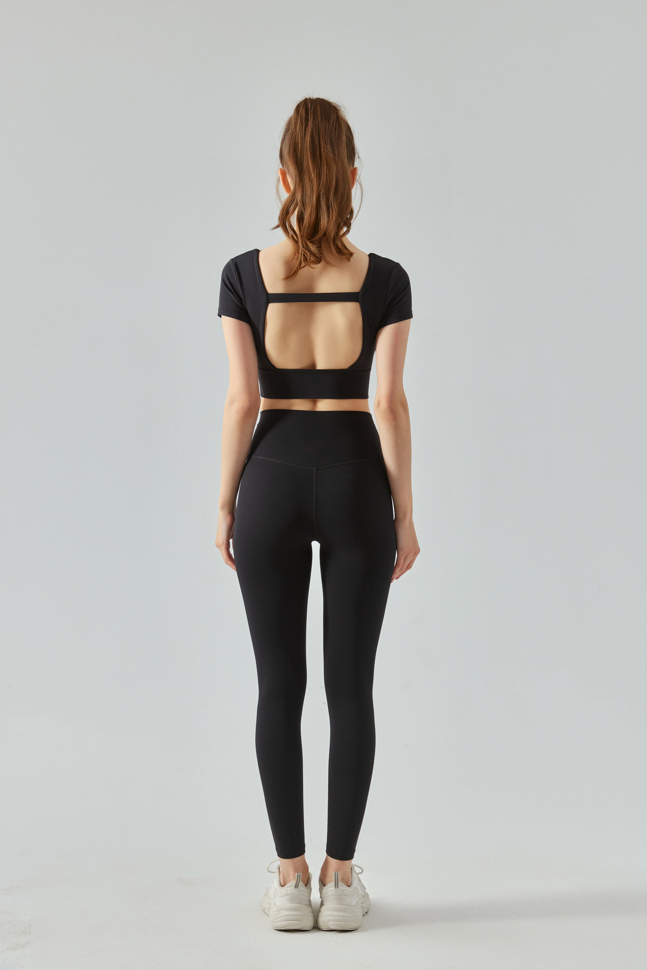 Seamless-Open-Back-Crop-Top-with-Built-in-Bra-Black