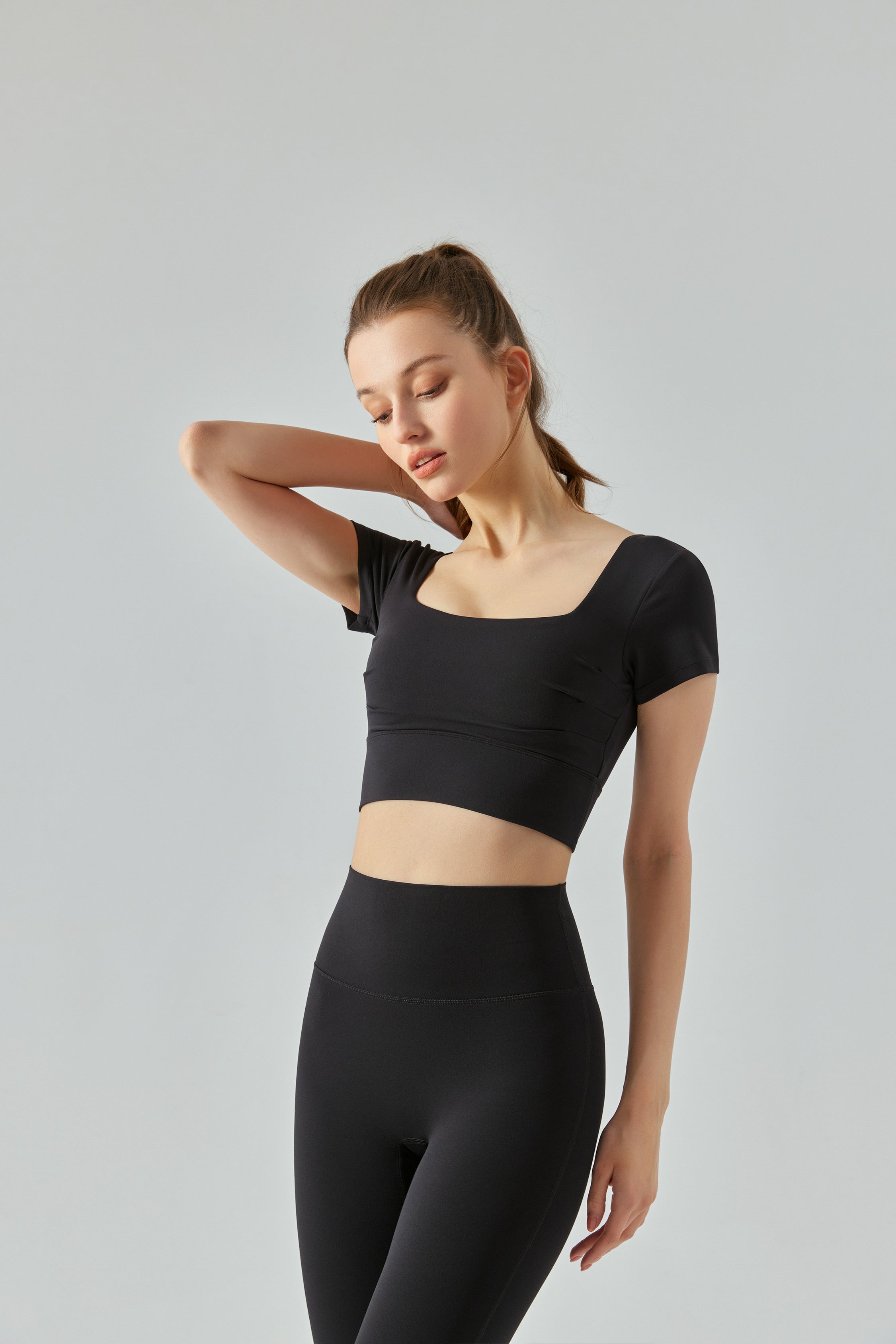 Seamless-Open-Back-Crop-Top-with-Built-in-Bra-Black